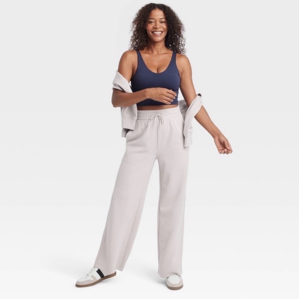 Women’s High-Rise Wide Leg Sweatpants - Light Beige/Cream
